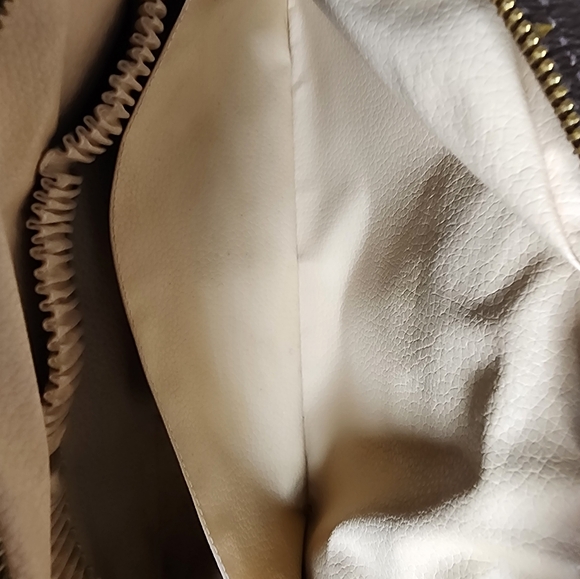 Louis Vuitton Monogram Trousse Toilette - Picture 7 of 11